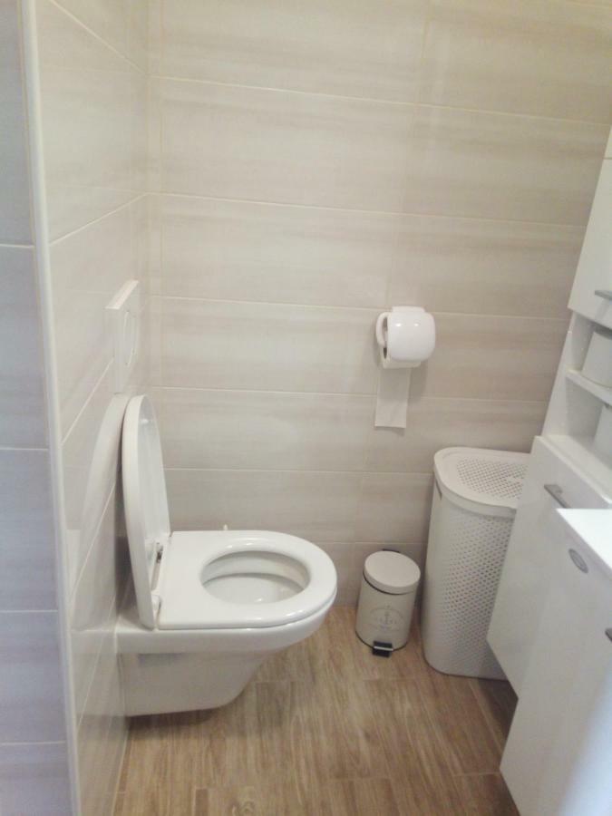 Apartmaji Matazin Črni Kal Exteriör bild