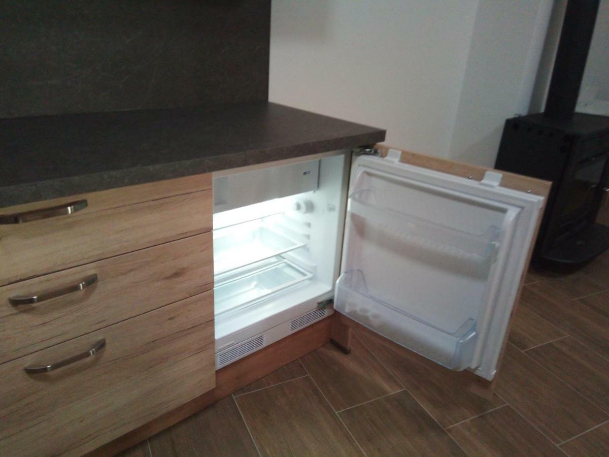 Apartmaji Matazin Črni Kal Exteriör bild